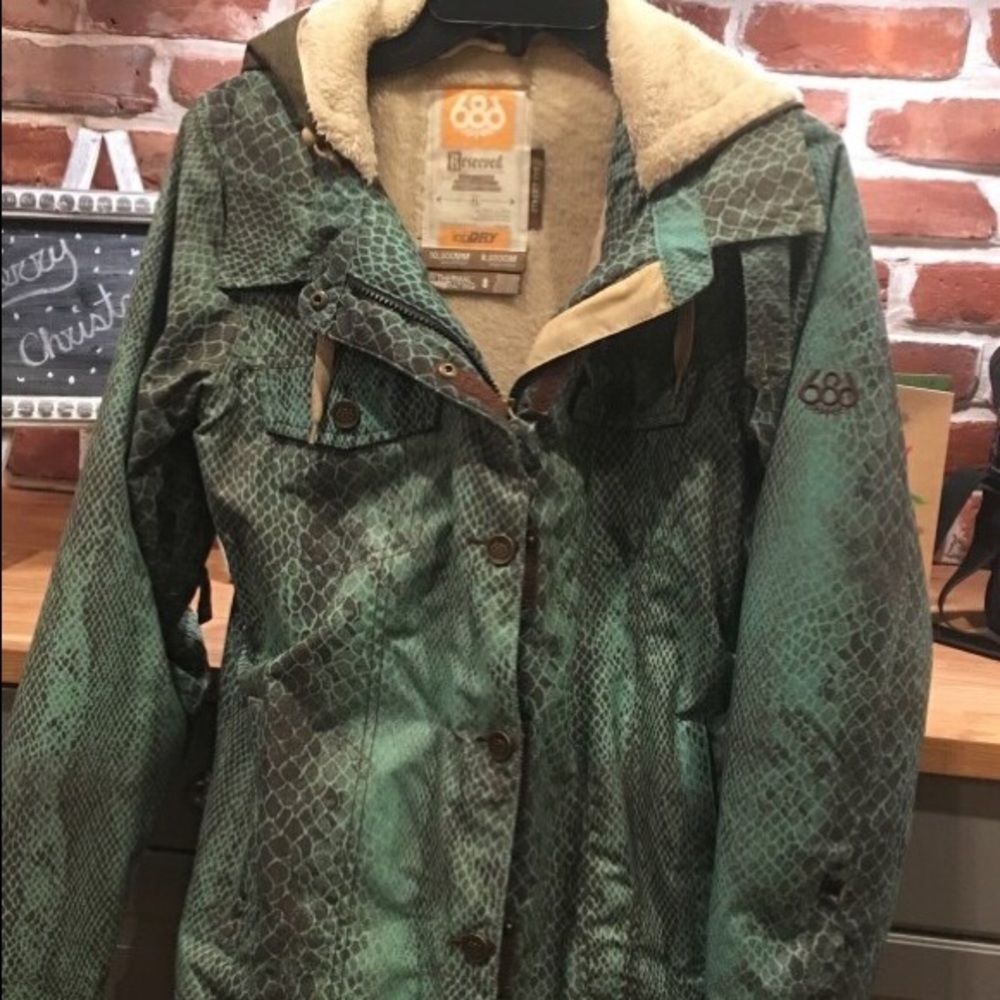 686 snowboard jacket